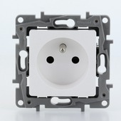 Legrand Niloé stopcontact 2-polig met aarding wit