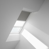 Velux rolgordijn verduisterend handbediend grijs DFD 0705S PK10