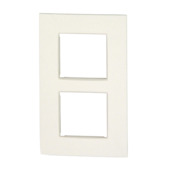 Plaque de finition double verticale Niko Intense white