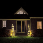 Sapin lumineux Xmas Starlight® 80 LED 150 cm mâts inclus 2 pièces
