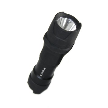 Varta Indestructible zaklamp LED 3AAA